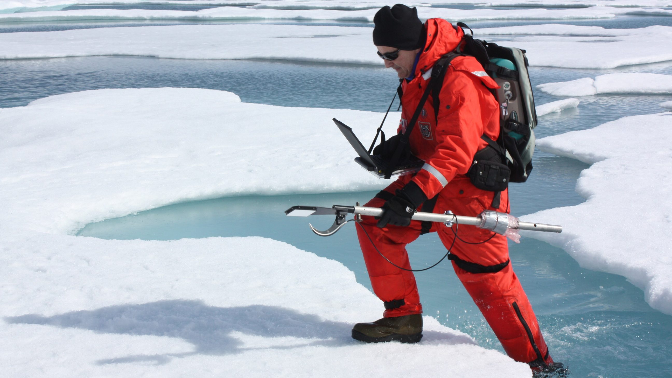 Measuring melt ponds on Arctic sea ice